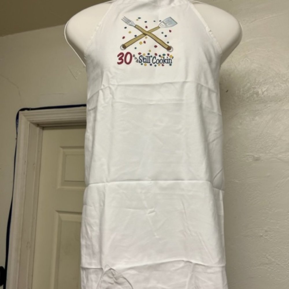 Full Length Apron (white). Still cooking at: 30(3), 40(3), 50(6) and 60(3)